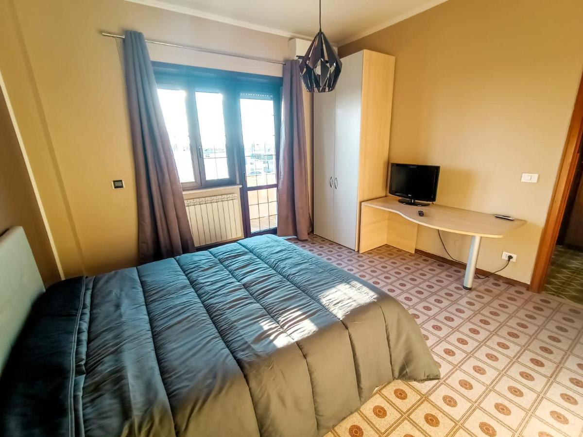 Bed and Breakfast Malu House Фьюмичино Экстерьер фото